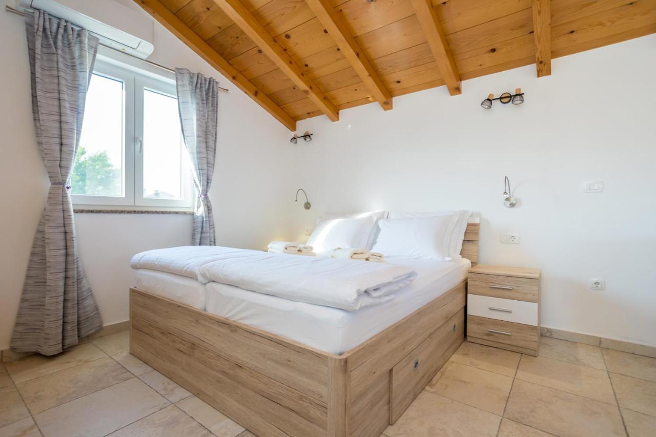 Holiday House Toici Nenadici  Eksteriør bilde